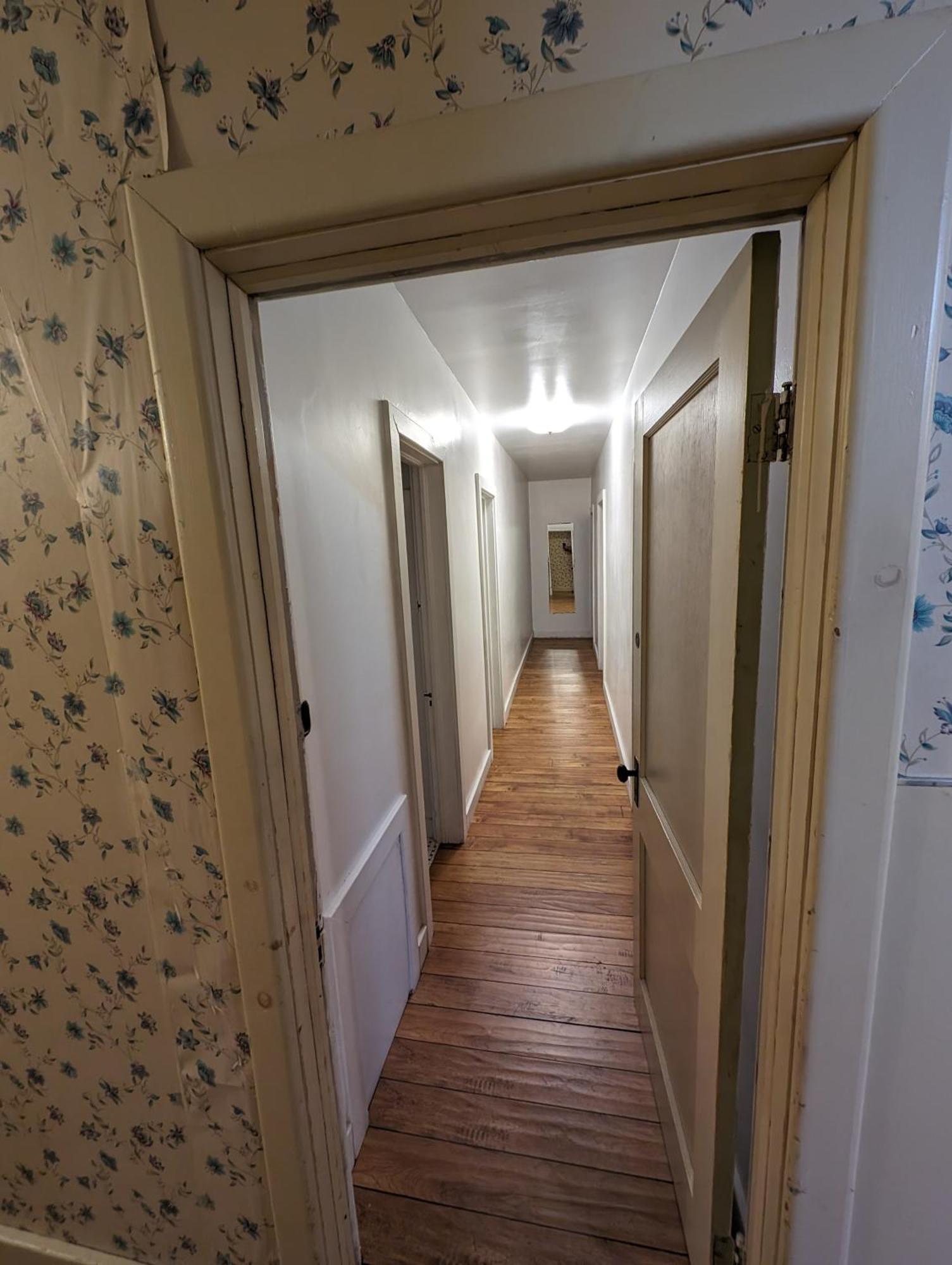Pine Lodge Bristol エクステリア 写真