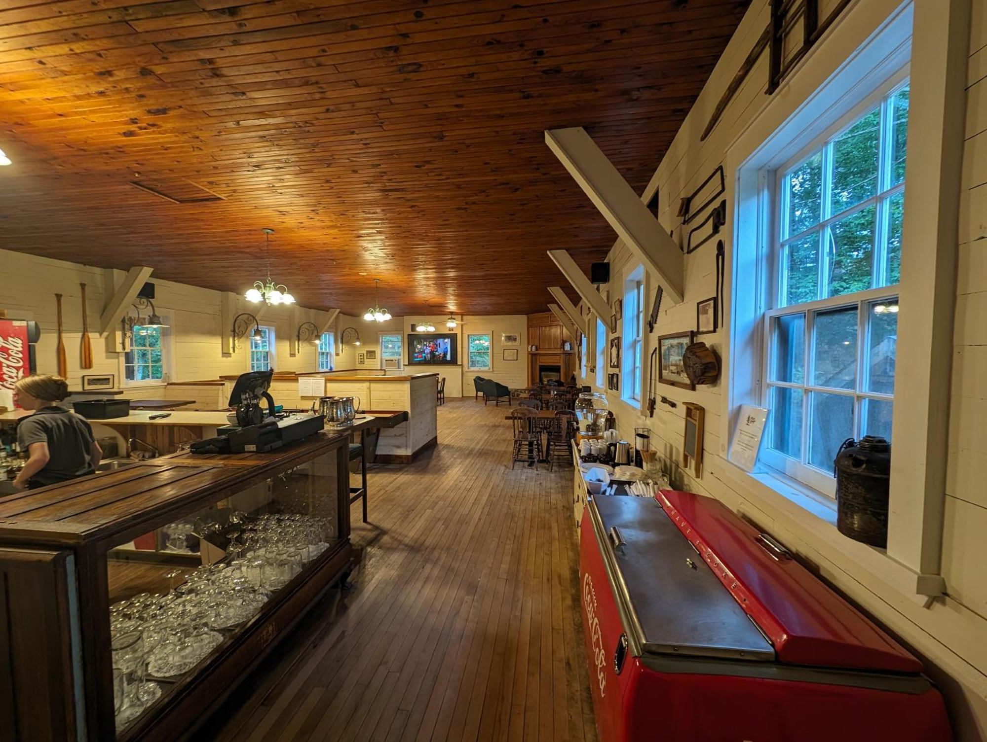 Pine Lodge Bristol エクステリア 写真